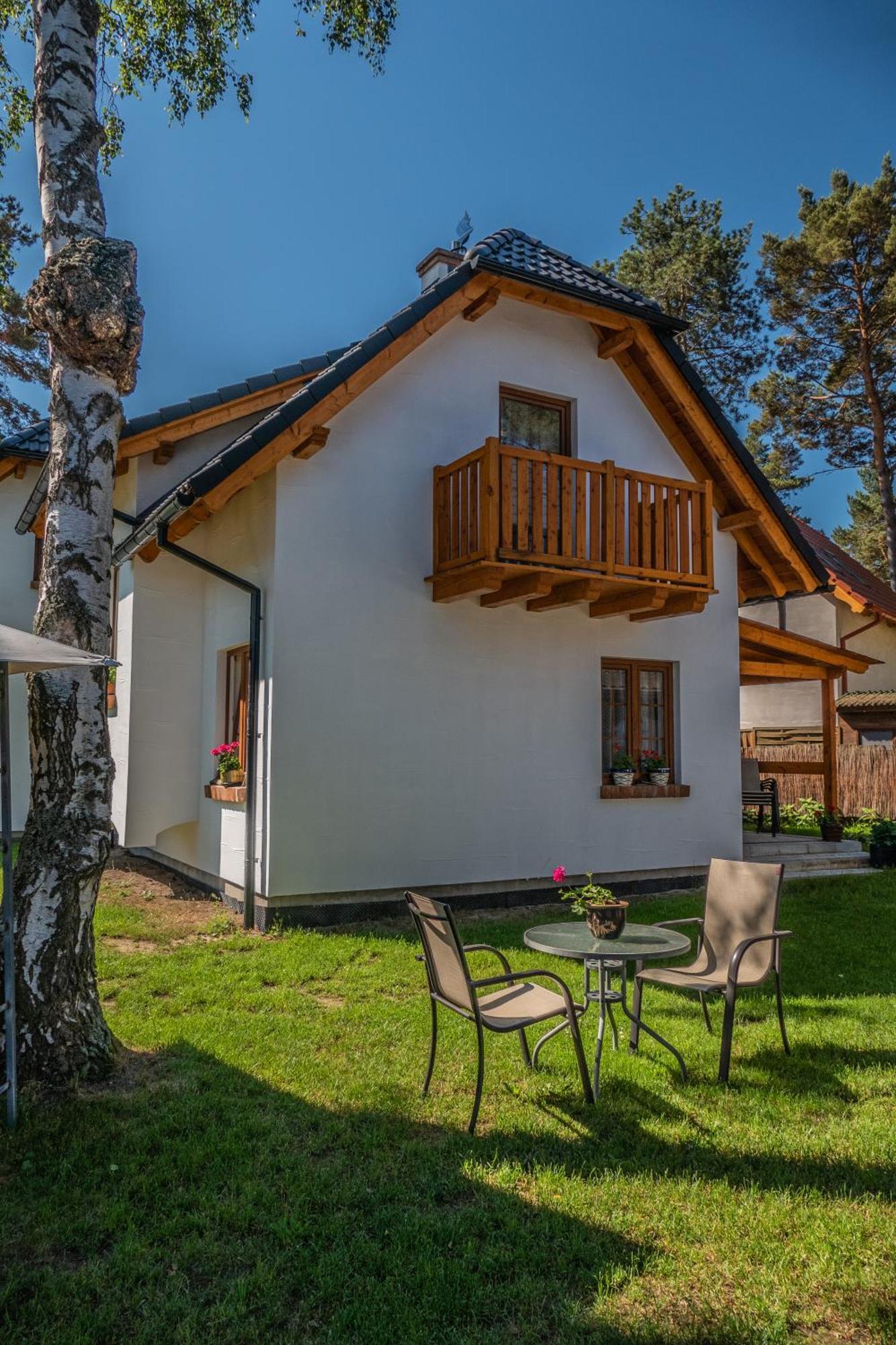 Lesna Chata Jarosławiec Exterior foto