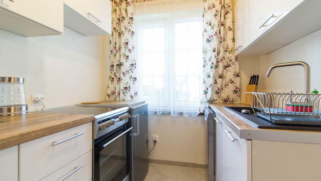 Lesna Chata Jarosławiec Exterior foto
